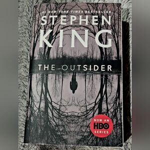 The Outsider: A Novel by Stephen King (2020, Trade Paperback)